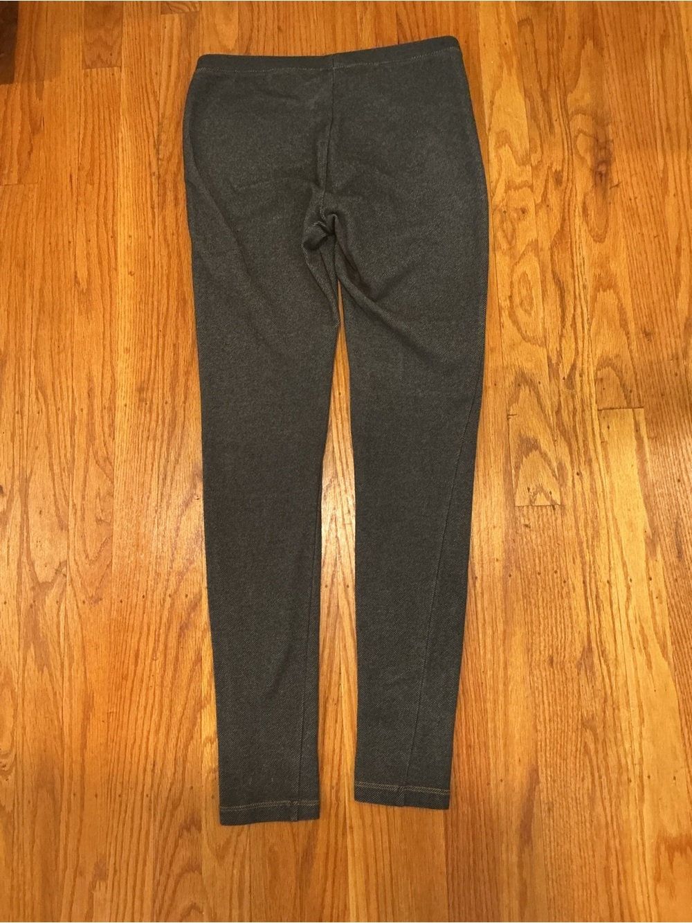 HUE DENIM LEGGINGS- SIZE SMALL